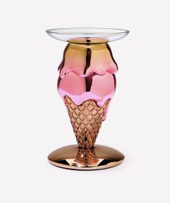 Double-Scoop Cone Pedestal